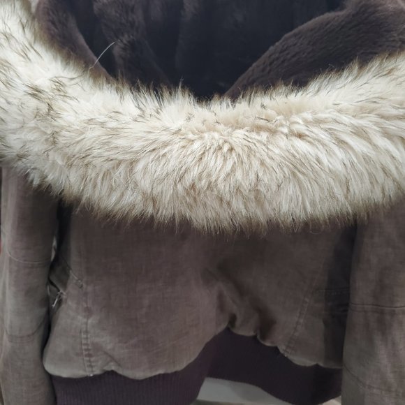 TNA St. Moritz short parka (super warm and cozy!) - Picture 15 of 16